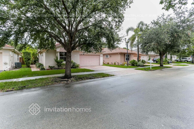7381 NW 1st Manor in Plantation, FL - Building Photo - Building Photo