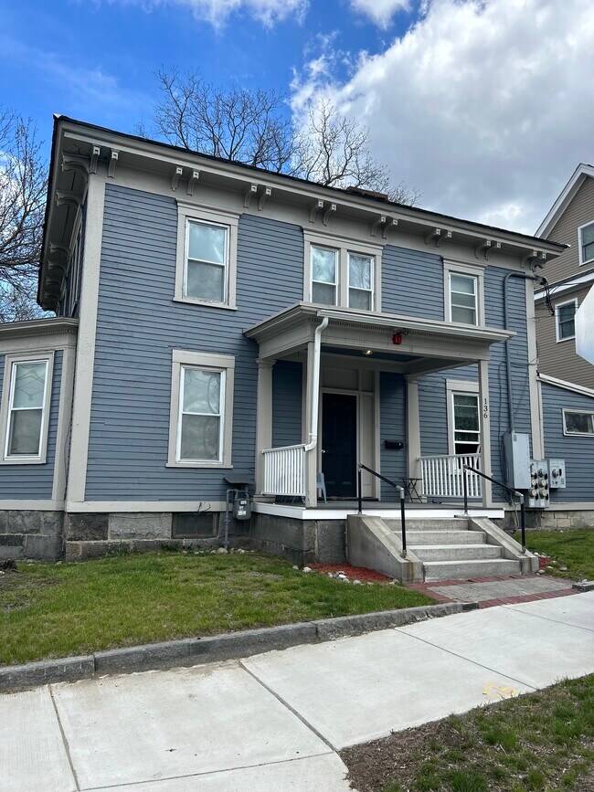 136 Chestnut St, Unit 2