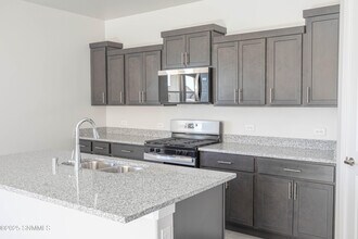 5017 Sand Strm Rd in Las Cruces, NM - Building Photo - Building Photo