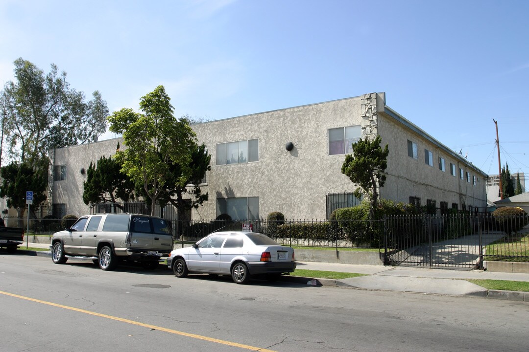 1135 Martin Luther King Jr Ave in Long Beach, CA - Building Photo