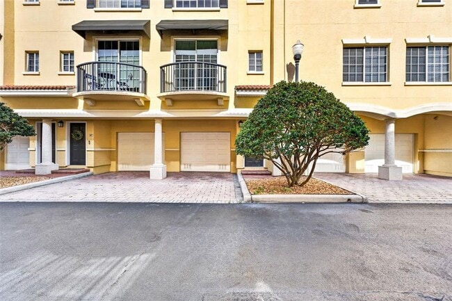 property at 105 S Bradford Bch Ct