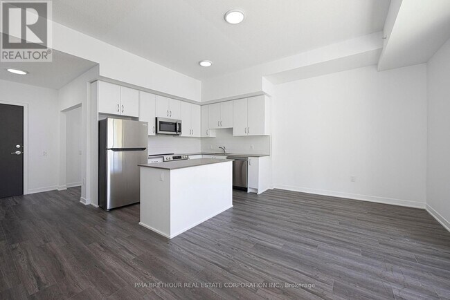 385 Arctic Red Dr in Oshawa, ON - Building Photo - Building Photo