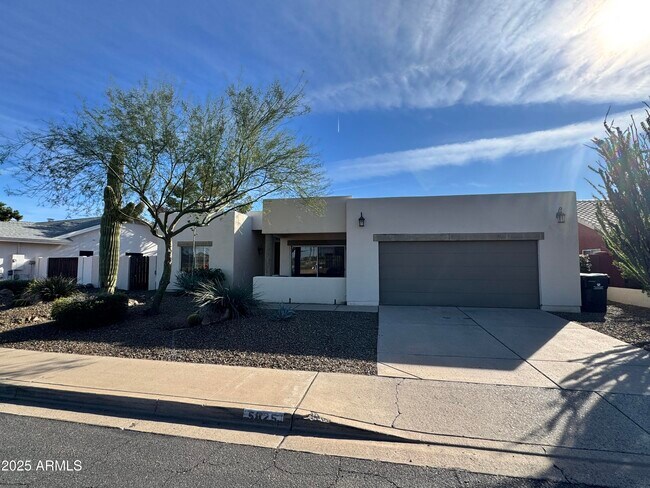 5825 E Nisbet Rd in Scottsdale, AZ - Building Photo - Building Photo