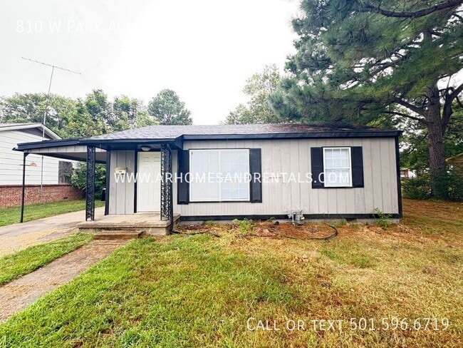 property at 810 W Park Ave