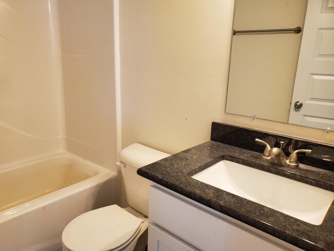 203 N Dillard St in Blackstone, VA - Building Photo - Building Photo