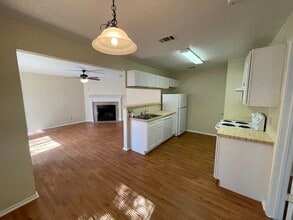 10003 Parliament House Rd in Austin, TX - Building Photo - Building Photo