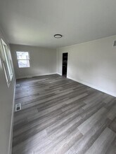 4198 Wolf Rd in Dayton, OH - Building Photo - Building Photo