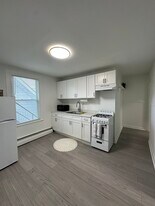 176 Pearl St, Unit 2R in Middletown, CT - Building Photo