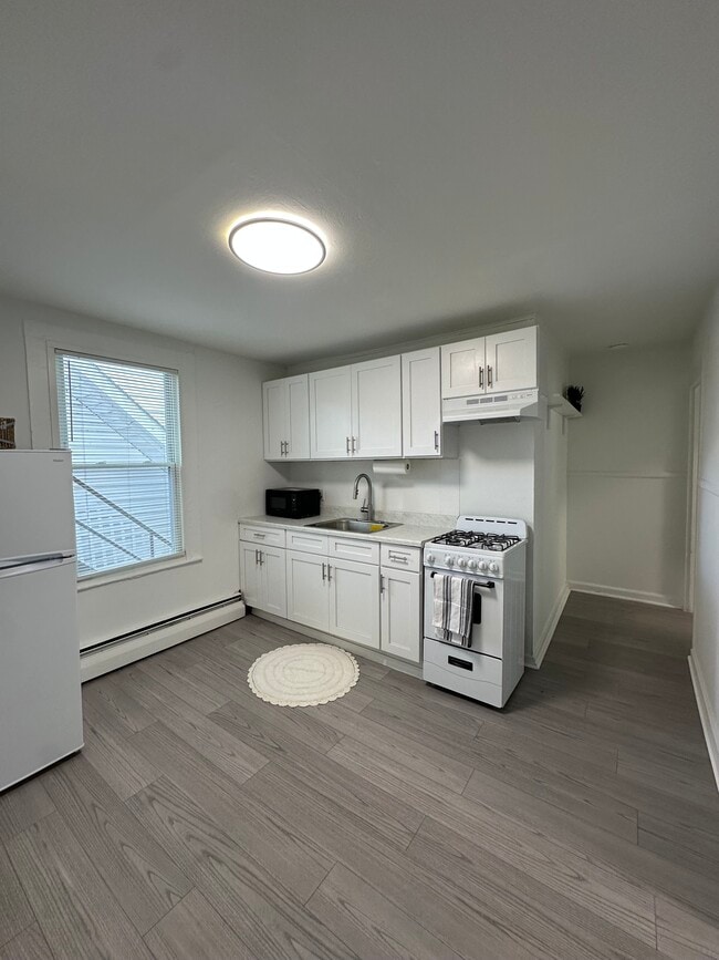 176 Pearl St, Unit 2R