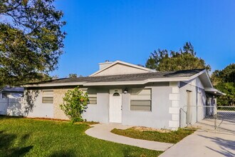 3114 S 22nd St in Fort Pierce, FL - Building Photo - Building Photo