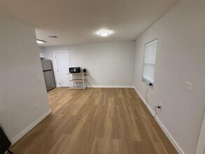 6214 Denson Dr in Orlando, FL - Building Photo - Building Photo