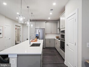 106 St Ives Pl in Oxon Hill, MD - Building Photo - Building Photo