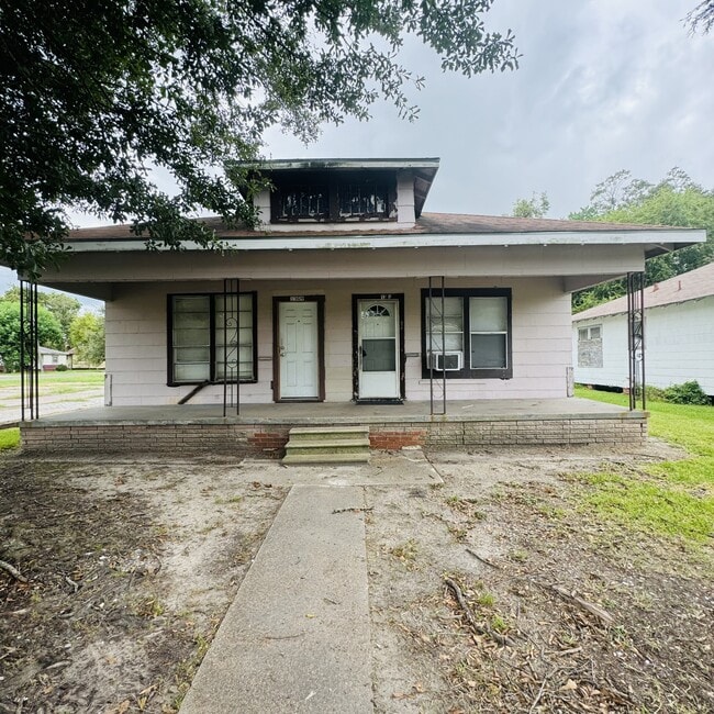 property at 1311 Dequeen Blvd