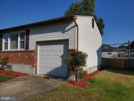 836 Townsend Blvd in Dover, DE - Building Photo