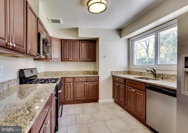 property at 6014 Leewood Dr