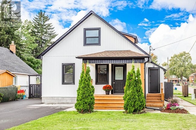 property at 212 Oshawa Blvd S