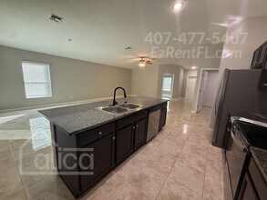 577 Sea Fury Ave SW in Palm Bay, FL - Building Photo - Building Photo