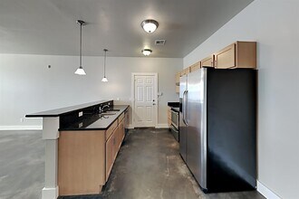 11133 NW 5th Terrace in Yukon, OK - Building Photo - Building Photo