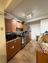 2 Colliston Rd in Boston, MA - Foto de edificio - Building Photo