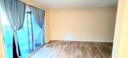 10301 N Kings Hwy, Unit 11-5 in Myrtle Beach, SC - Building Photo - Building Photo