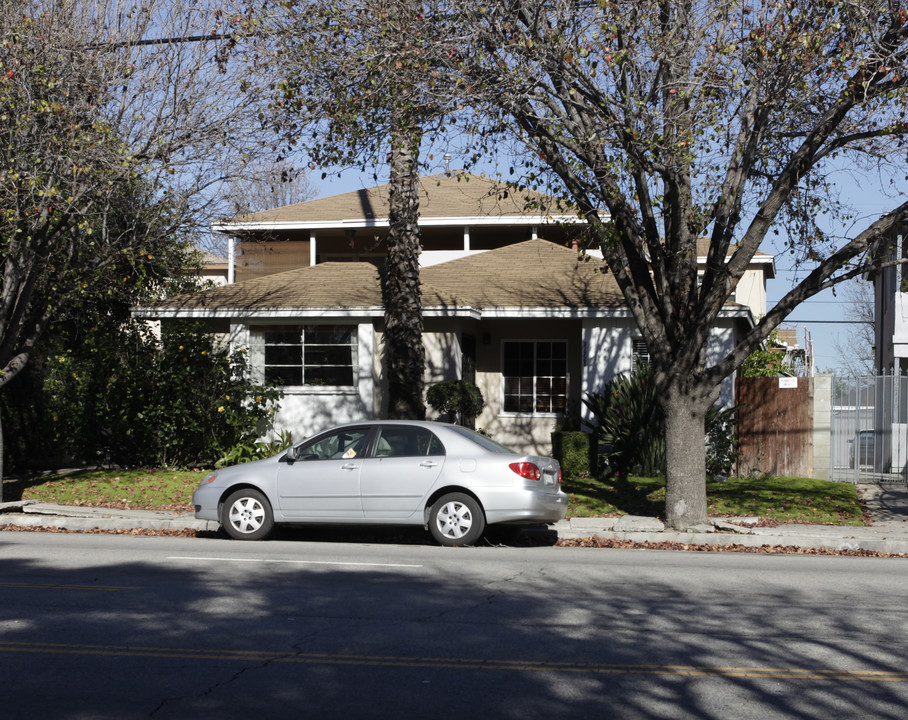 12721-12723 Oxnard St in North Hollywood, CA - Building Photo