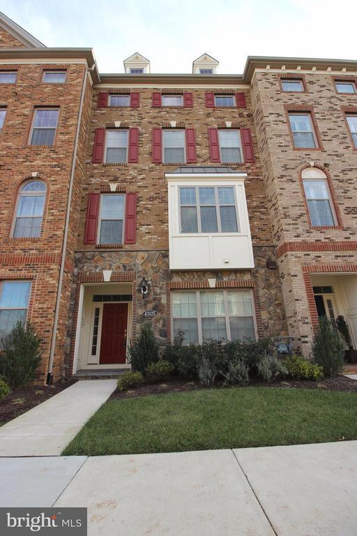 property at 43125 Shore Square