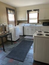 23 Ochsner Pl, Unit 1 in Trumbull, CT - Building Photo - Building Photo