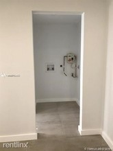 345 Michigan Ave-Unit -Apt 23 in Miami Beach, FL - Building Photo - Building Photo