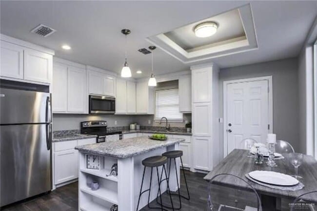 1416 Alta Vista Dr, Unit 3 in Progreso Lakes, TX - Building Photo - Building Photo