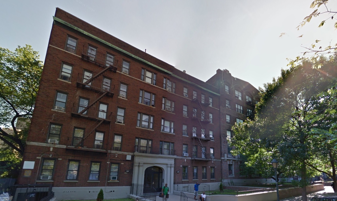 284 Eastern Pky in Brooklyn, NY - Foto de edificio