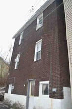 1111 Locust St in Johnstown, PA - Building Photo - Building Photo