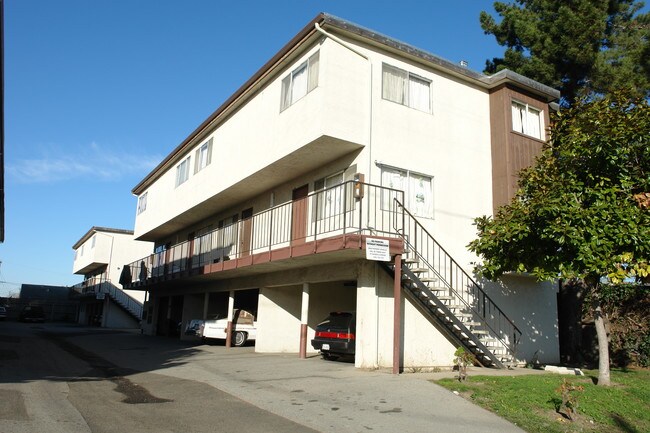 Magnolia Apartments in Salinas, CA - Building Photo - Building Photo