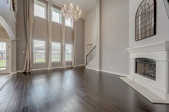 7710 Eastwood Lake Ln in Richmond, TX - Building Photo - Building Photo