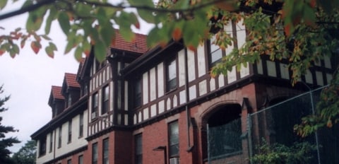 YWCA Residence in White Plains, NY - Foto de edificio