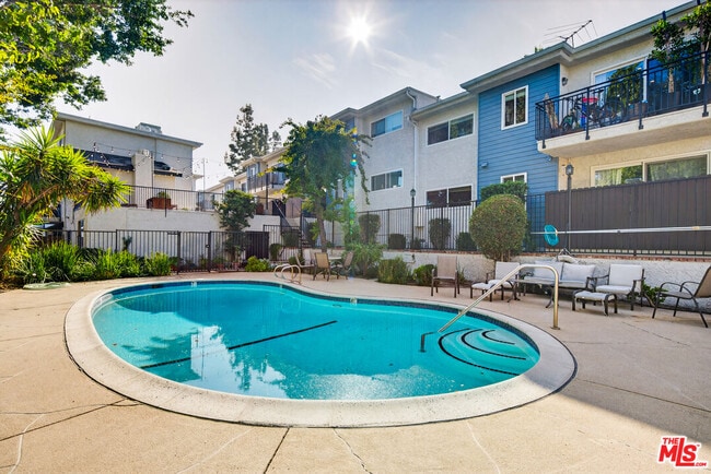 property at 5252 Coldwater Canyon Ave