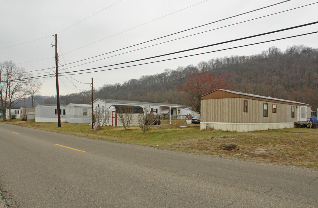 9641 Cr-1 in South Point, OH - Building Photo