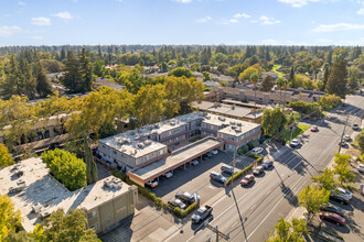 Northrop Apartments in Sacramento, CA - Foto de edificio - Building Photo