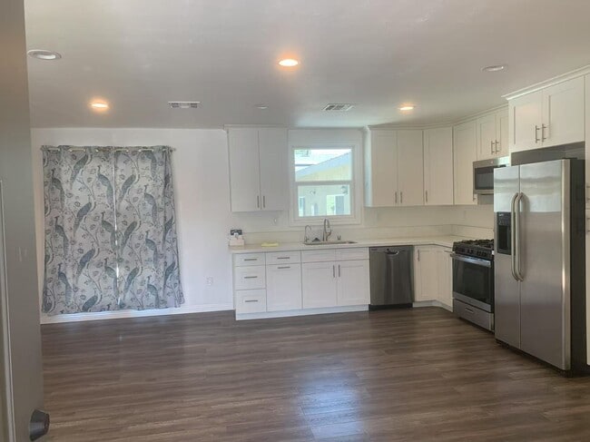 5336 Huddart Ave in Arcadia, CA - Foto de edificio - Building Photo