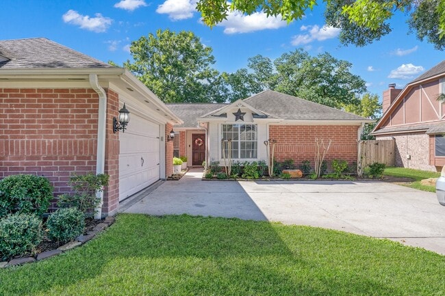 property at 11923 Silver Canyon Ln