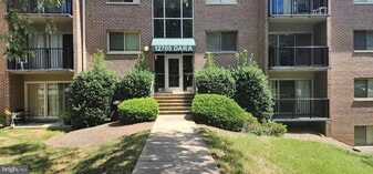 12705 Dara Dr in Woodbridge, VA - Building Photo