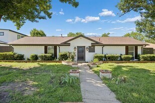 6315 Sachse St in Sachse, TX - Building Photo