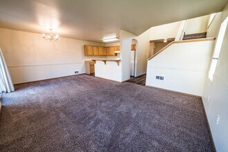2107 Yellowstone St in Ellensburg, WA - Building Photo - Building Photo