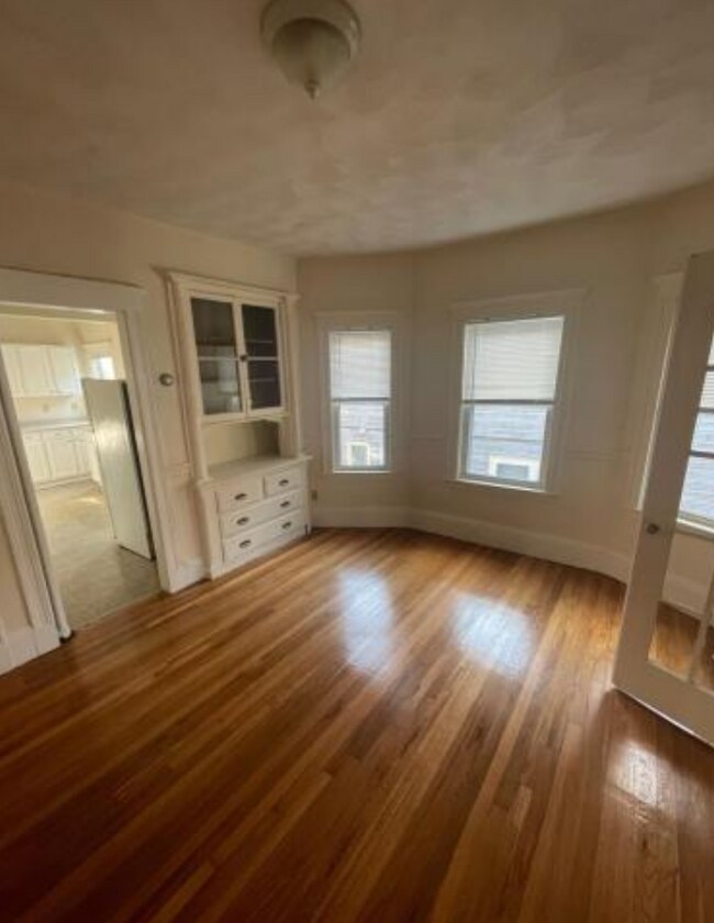 10 Pinkham Rd, Unit 2 in Medford, MA - Building Photo - Building Photo