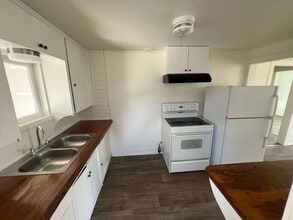 2620 Crest St in Klamath Falls, OR - Building Photo - Building Photo