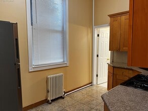 5-16 Woodward Ave in Queens, NY - Building Photo - Building Photo