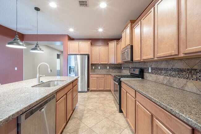 16371 W Mesquite Dr in Goodyear, AZ - Building Photo - Building Photo