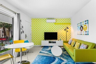 The Float in Palm Springs, CA - Foto de edificio - Interior Photo