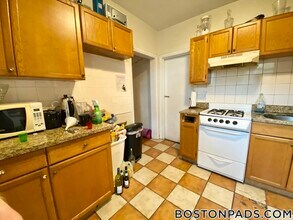 46 Park Vale Ave in Boston, MA - Foto de edificio - Building Photo