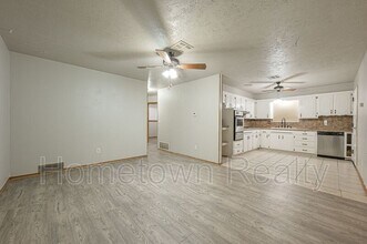 1332 SW 63rd St in Oklahoma City, OK - Building Photo - Building Photo