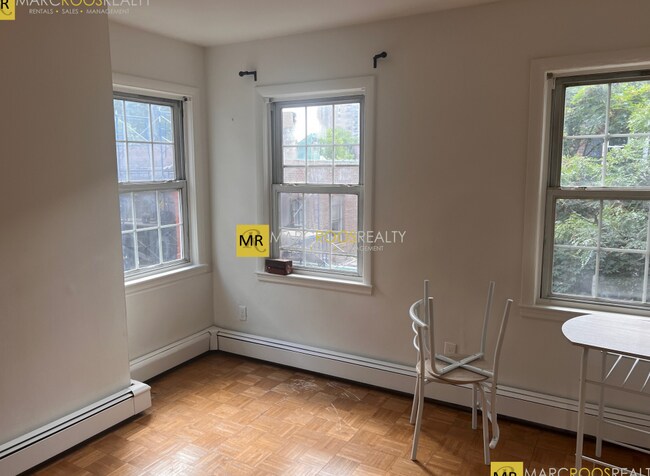 2 Melrose St, Unit 3 in Boston, MA - Foto de edificio - Building Photo
